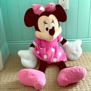 A Minnie Mouse theme stuffed animal